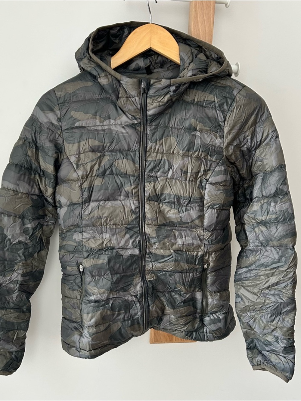 Aritzia Hooded Puffer Jacket in Olive Camo